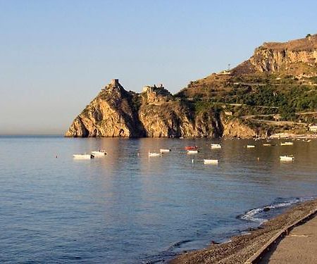 Le Zagare Apartments SantʼAlessio Siculo Kültér fotó