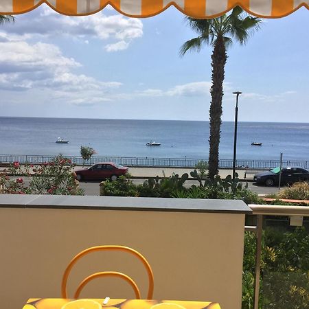 Le Zagare Apartments SantʼAlessio Siculo Kültér fotó