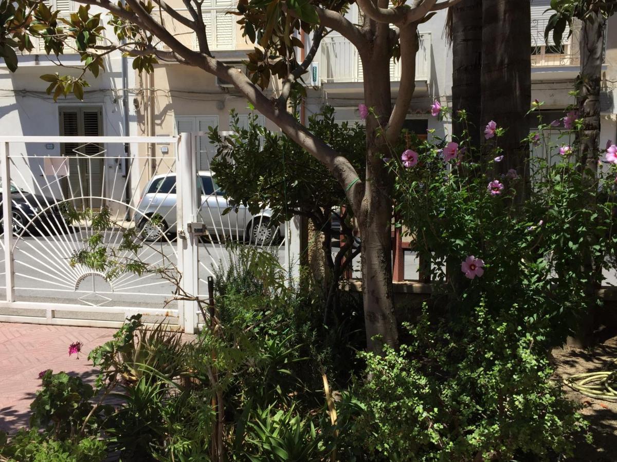 Le Zagare Apartments SantʼAlessio Siculo Kültér fotó