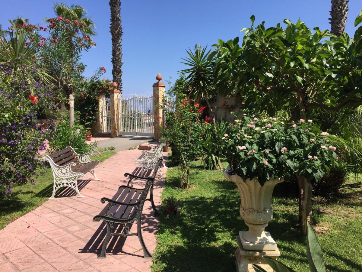 Le Zagare Apartments SantʼAlessio Siculo Kültér fotó