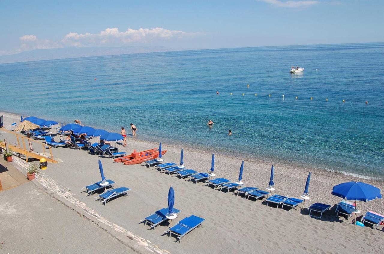 Le Zagare Apartments SantʼAlessio Siculo Kültér fotó