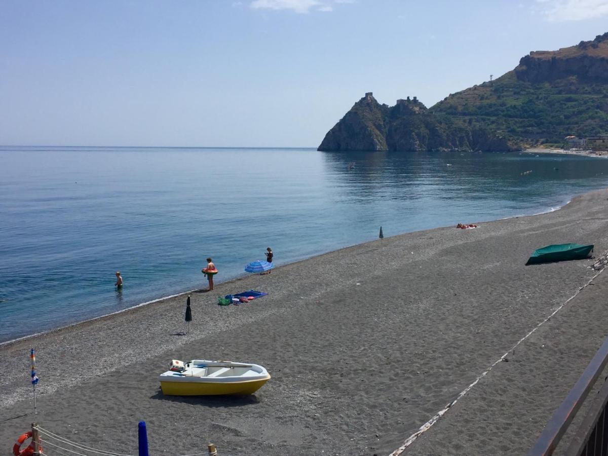 Le Zagare Apartments SantʼAlessio Siculo Kültér fotó