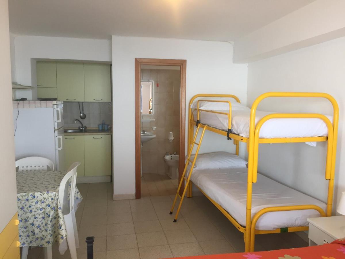 Le Zagare Apartments SantʼAlessio Siculo Kültér fotó