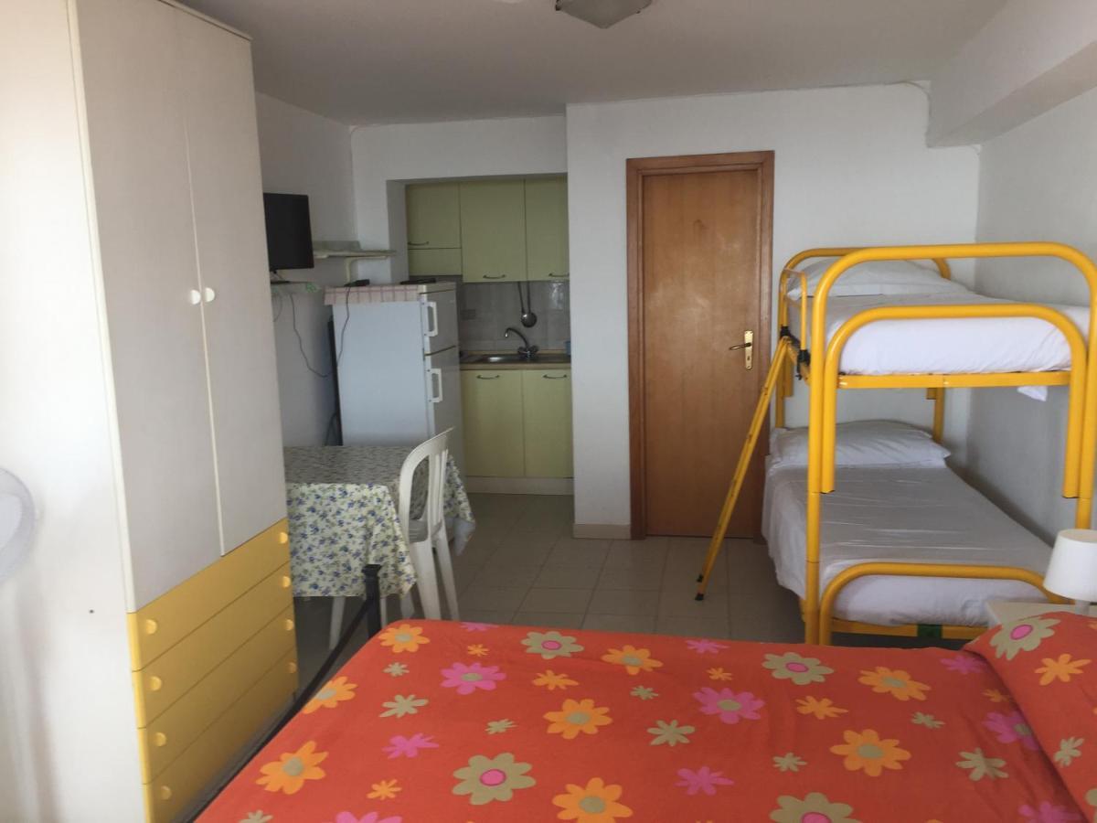 Le Zagare Apartments SantʼAlessio Siculo Kültér fotó