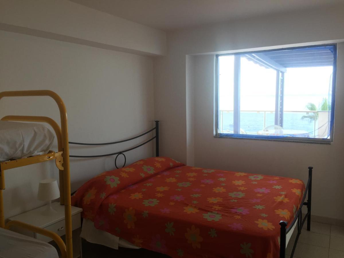 Le Zagare Apartments SantʼAlessio Siculo Kültér fotó