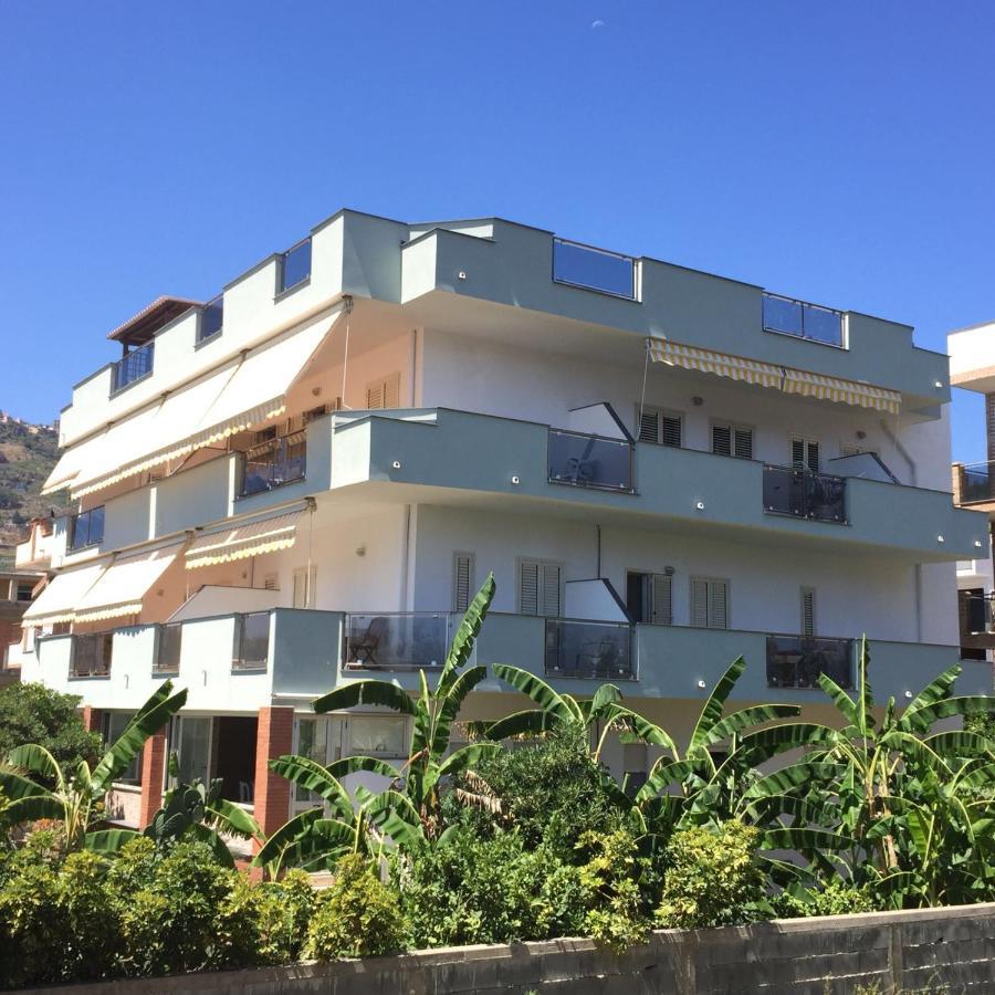 Le Zagare Apartments SantʼAlessio Siculo Kültér fotó
