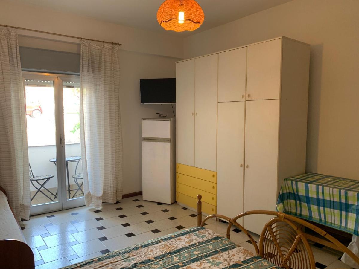 Le Zagare Apartments SantʼAlessio Siculo Kültér fotó